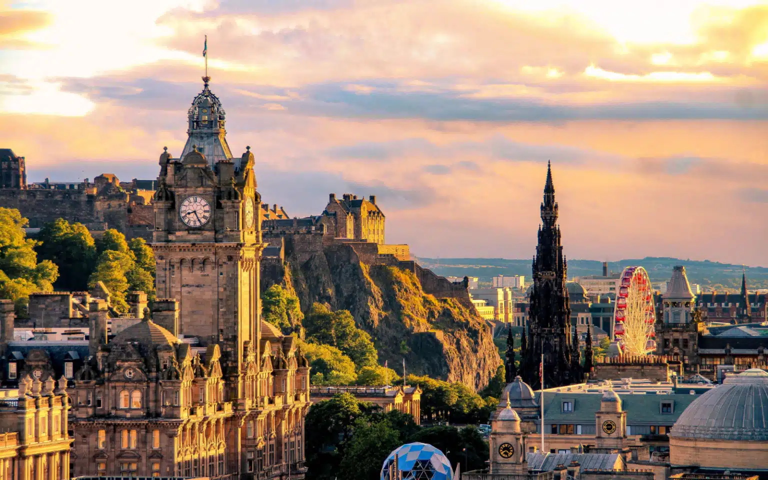 Vue du ciel d'Édimbourg depuis Calton Hill